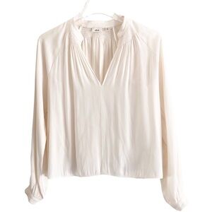 Aritzia Wilfred Blouse Estieene Cream Long Sleeve Smocked Neckline Size XS